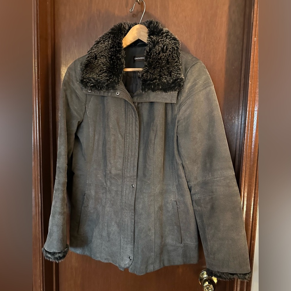 Danier Woman’s Leather Winter Jacket - Picture 2 of 8